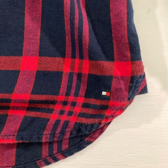 Tommy Hilfiger Top Women’s L Red Blue Plaid Roll Tab Sleeves Casual Preppy - Picture 6 of 11